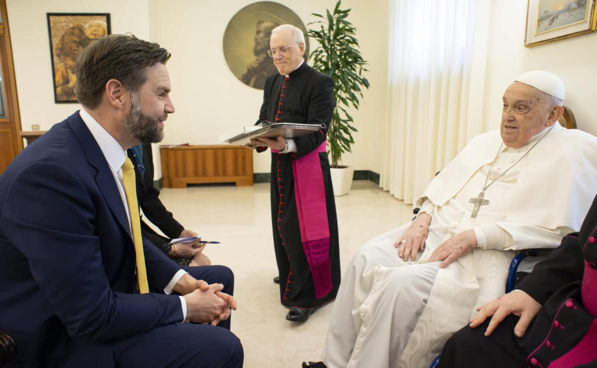 Vance meets Pope Francis on Easter